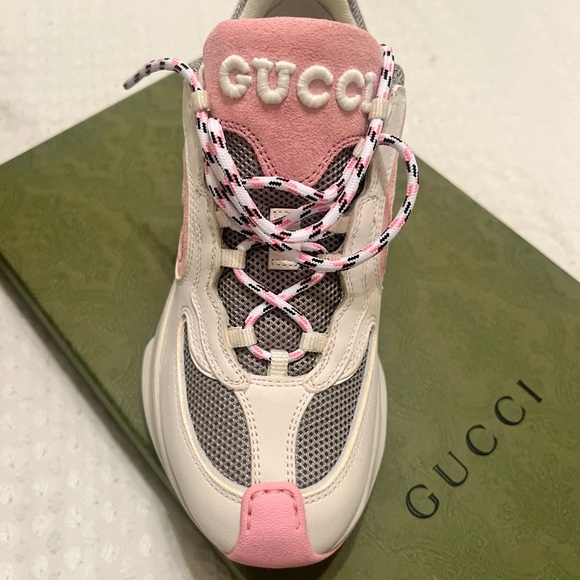 Authentic Gucci Pink/grey/white sneaker. New with dust bags and box . - Picture 3 of 3